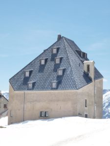 Bless Gebäudehüllen: Referenz Bleihut Gotthard Hospiz
