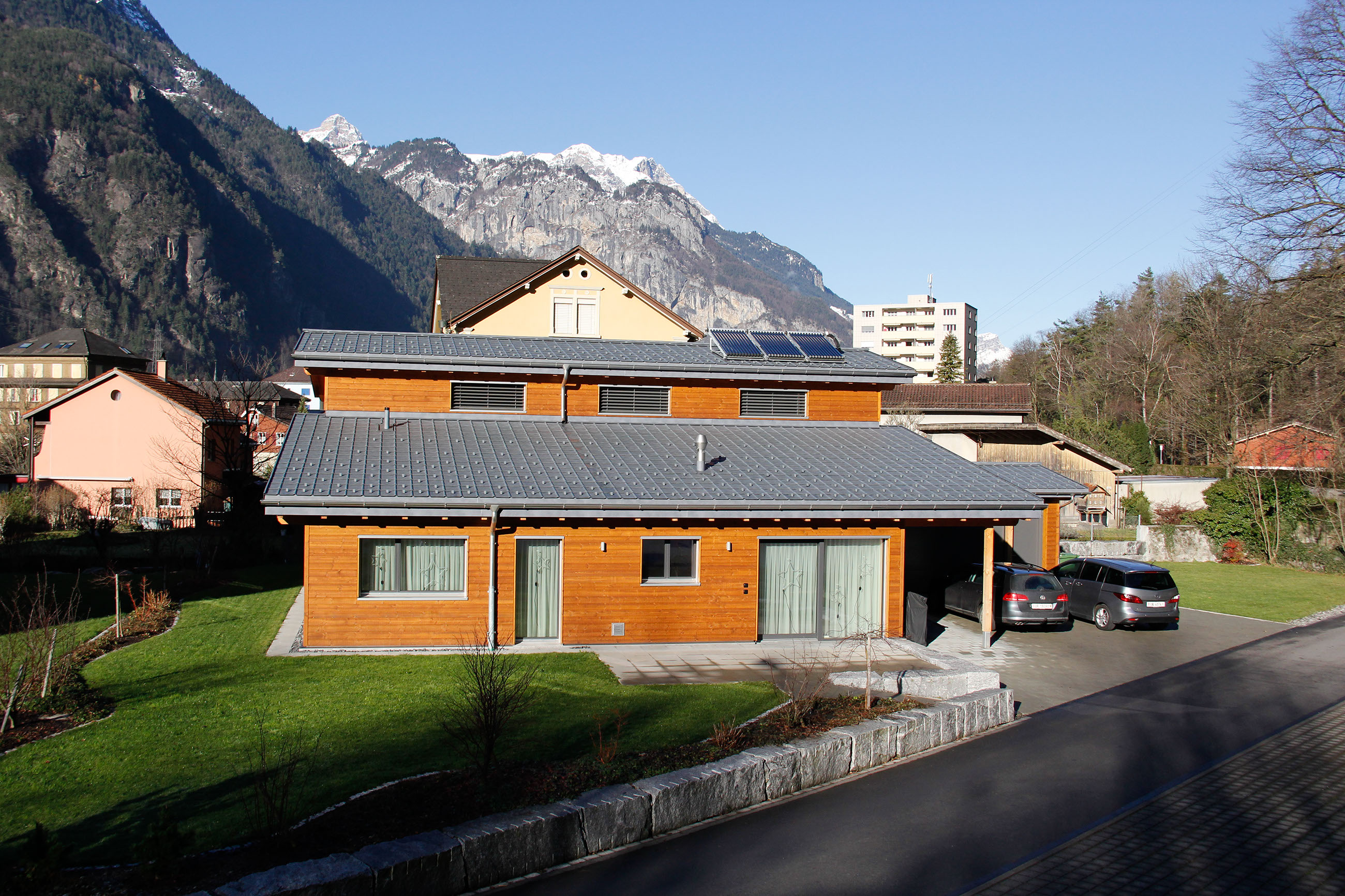 Estermann (3): Prefa Dach Einfamilienhaus in Erstfeld